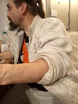 Snapshot of teekoine1 chatting on November 5, 2:47 am teekoine1 online show from November 5, 2:47 am