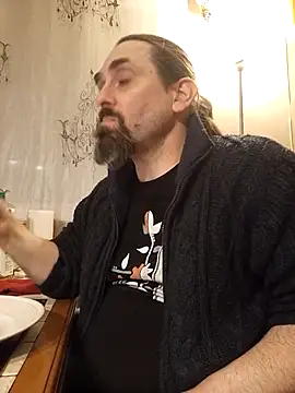 Snapshot of teekoine1 chatting on December 16, 12:26 am teekoine1 online show from December 16, 12:26 am