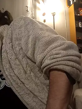 Snapshot of teekoine1 chatting on November 18, 2:27 am teekoine1 online show from November 18, 2:27 am