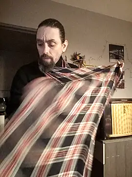 Snapshot of teekoine1 chatting on February 3, 6:28 pm teekoine1 online show from February 3, 6:28 pm