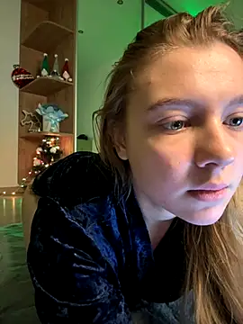 Snapshot of freiiaflower chatting on December 2, 4:41 pm freiiaflower online show from December 2, 4:41 pm