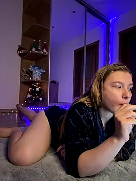 Snapshot of freiiaflower chatting on December 4, 9:47 pm freiiaflower online show from December 4, 9:47 pm