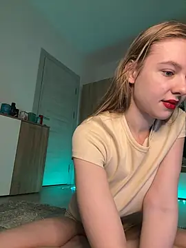 Snapshot of freiiaflower chatting on March 12, 10:07 pm freiiaflower online show from March 12, 10:07 pm