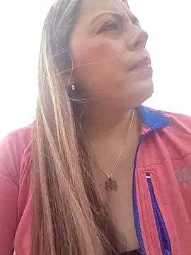 Snapshot of seherlatin chatting on June 19, 8:25 pm seherlatin online show from June 19, 8:25 pm