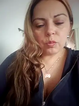 Snapshot of seherlatin chatting on July 19, 9:33 pm seherlatin online show from July 19, 9:33 pm