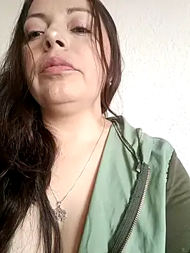 seherlatin online show from March 13, 9:48 pm