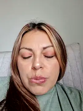 Snapshot of seherlatin chatting on June 29, 8:52 pm seherlatin online show from June 29, 8:52 pm