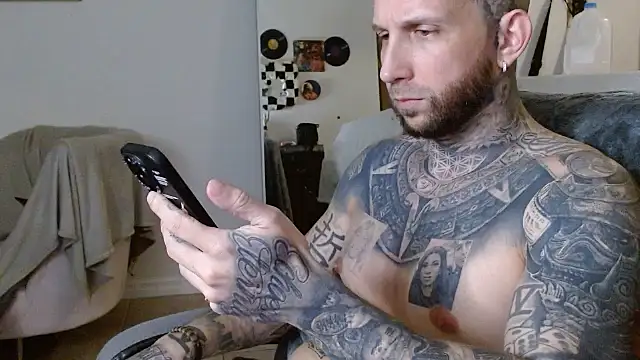 bobbybacala91 online show from September 9, 4:00 am