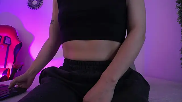 Katy Van online show from December 3, 8:30 pm