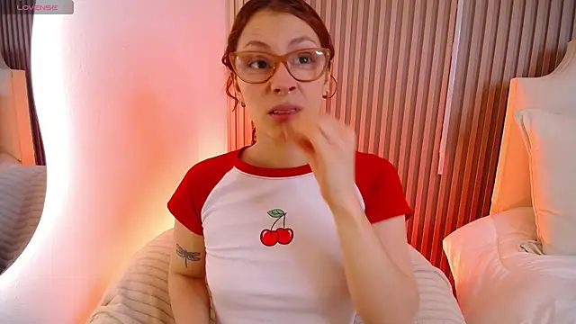 Katy Van online show from March 29, 9:05 pm