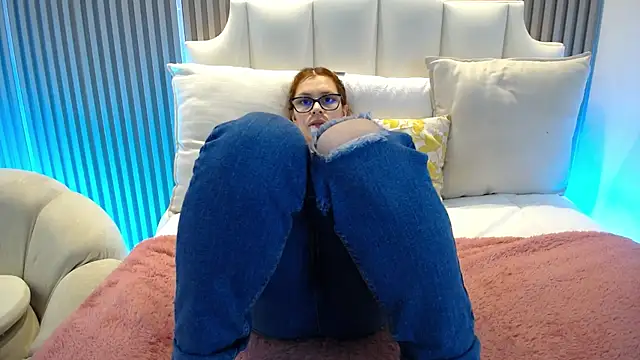 Snapshot of Katy_Van chatting on July 8, 9:04 pm Katy Van online show from July 8, 9:04 pm