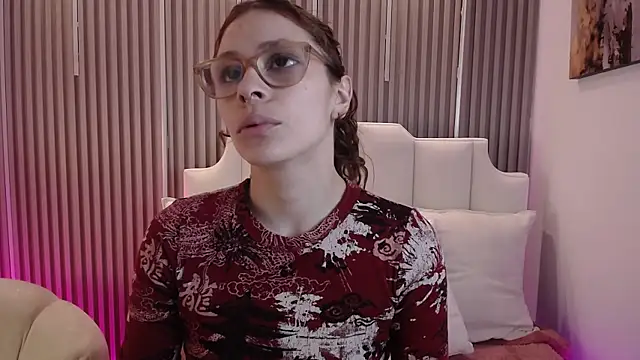 Katy Van online show from March 31, 8:22 pm