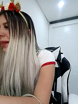 eva-2023 online show from November 21, 1:04 am