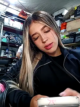 eva-2023 online show from March 26, 9:35 pm