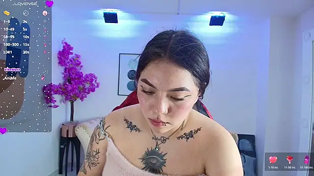Snapshot of Isa_reel chatting on April 28, 8:13 pm Isa reel online show from April 28, 8:13 pm