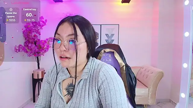 Isa reel online show from December 16, 7:51 pm