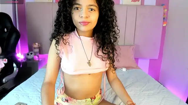 Winnifer Gonzal online show from March 18, 4:07 am