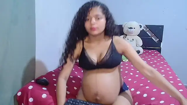 Winnifer Gonzal online show from October 15, 3:05 am
