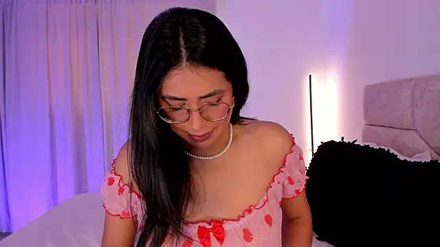 tina olsen07 online show from April 23, 4:52 pm