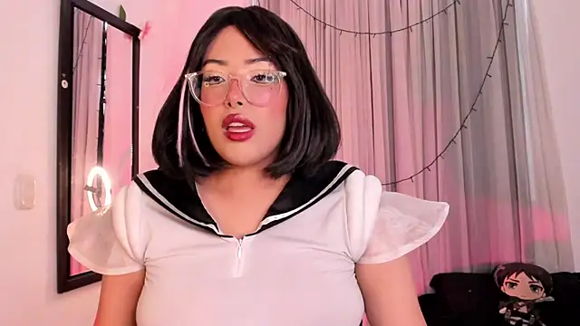 Snapshot of willow_poisson chatting on June 13, 5:55 pm willow poisson online show from June 13, 5:55 pm