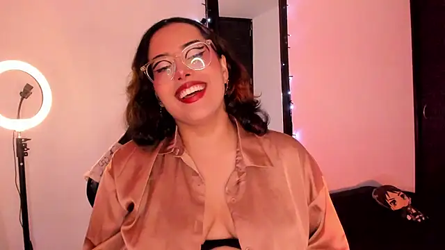 Snapshot of willow_poisson chatting on July 15, 9:11 pm willow poisson online show from July 15, 9:11 pm