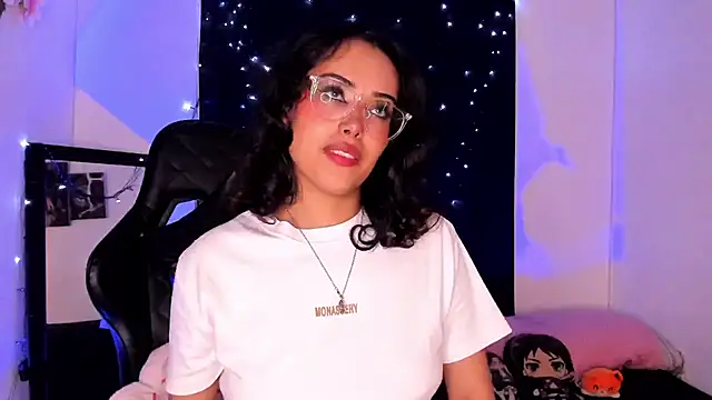 willow poisson online show from March 4, 8:38 pm