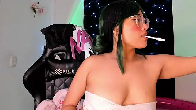 willow poisson online show from March 20, 9:35 pm