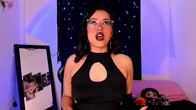 willow poisson online show from March 18, 5:23 pm