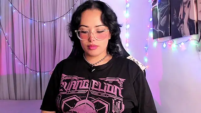 Snapshot of willow_poisson chatting on February 24, 5:14 pm willow poisson online show from February 24, 5:14 pm