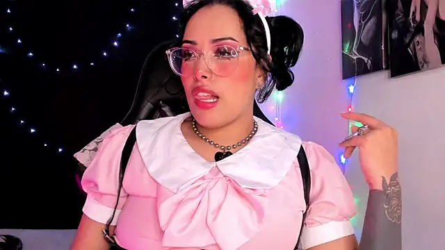 Snapshot of willow_poisson chatting on January 31, 7:12 pm willow poisson online show from January 31, 7:12 pm