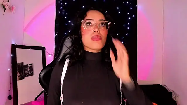 willow poisson online show from February 25, 11:26 pm