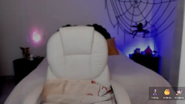 emilydolshe2 online show from October 31, 2:24 pm