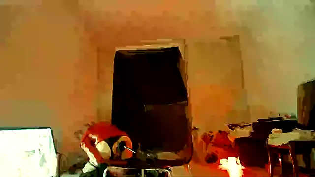 CharlotteVixxens online show from March 3, 8:32 pm