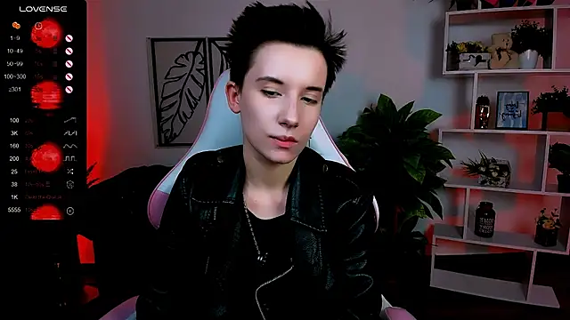 Snapshot of _Rein_ramm chatting on March 6, 12:30 pm Rein ramm online show from March 6, 12:30 pm