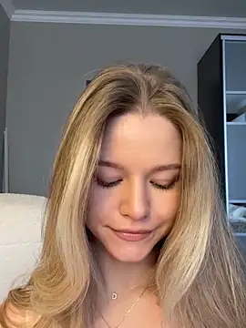 JessIsLove online show from February 17, 5:36 am