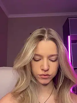 JessIsLove online show from January 18, 5:41 am