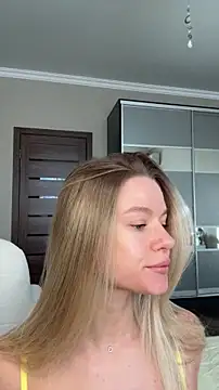 JessIsLove online show from March 13, 4:50 am