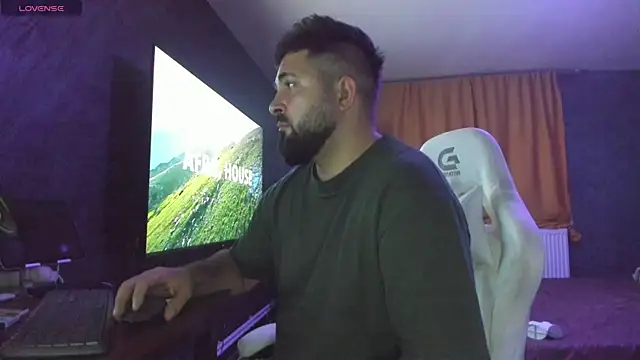 Eduu2322 online show from November 7, 10:03 pm