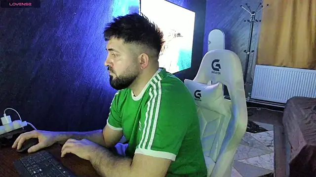 Eduu2322 online show from April 8, 7:04 pm