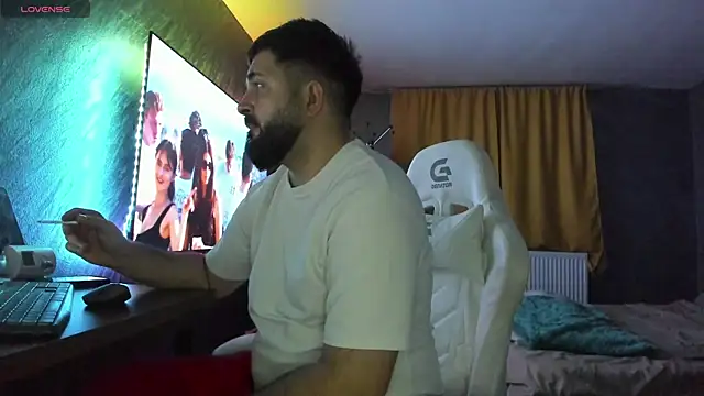 Eduu2322 online show from January 9, 11:11 pm