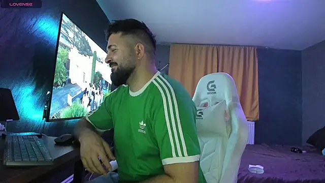 Eduu2322 online show from November 3, 9:29 pm