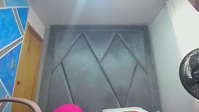 MeganMilF2 online show from February 17, 1:08 pm