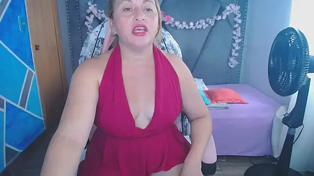 MeganMilF2 online show from April 29, 1:59 pm