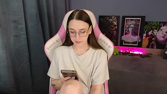 Snapshot of Sweet_frosti chatting on June 5, 3:22 am Sweet frosti online show from June 5, 3:22 am