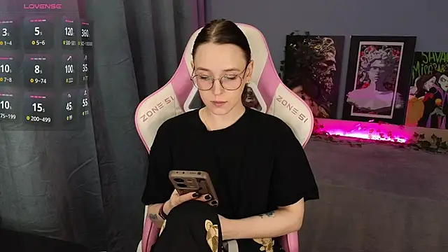 Sweet frosti online show from April 12, 4:05 am