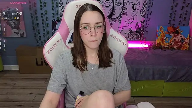 Sweet frosti online show from September 19, 3:32 am
