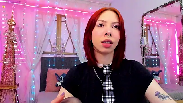 Snapshot of laura_olssen chatting on October 8, 12:39 pm laura olssen online show from October 8, 12:39 pm