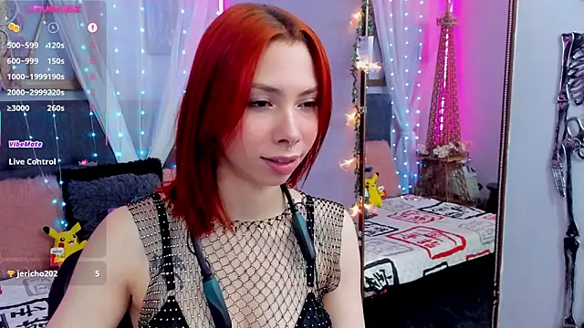 Snapshot of laura_olssen chatting on March 19, 12:56 pm laura olssen online show from March 19, 12:56 pm