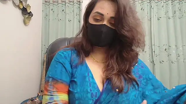 Snapshot of OH-Monica chatting on October 14, 7:47 pm OH-Monica online show from October 14, 7:47 pm