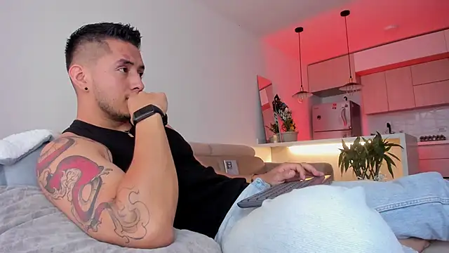 Snapshot of Chriskyle_ chatting on December 17, 2:44 pm Chriskyle  online show from December 17, 2:44 pm